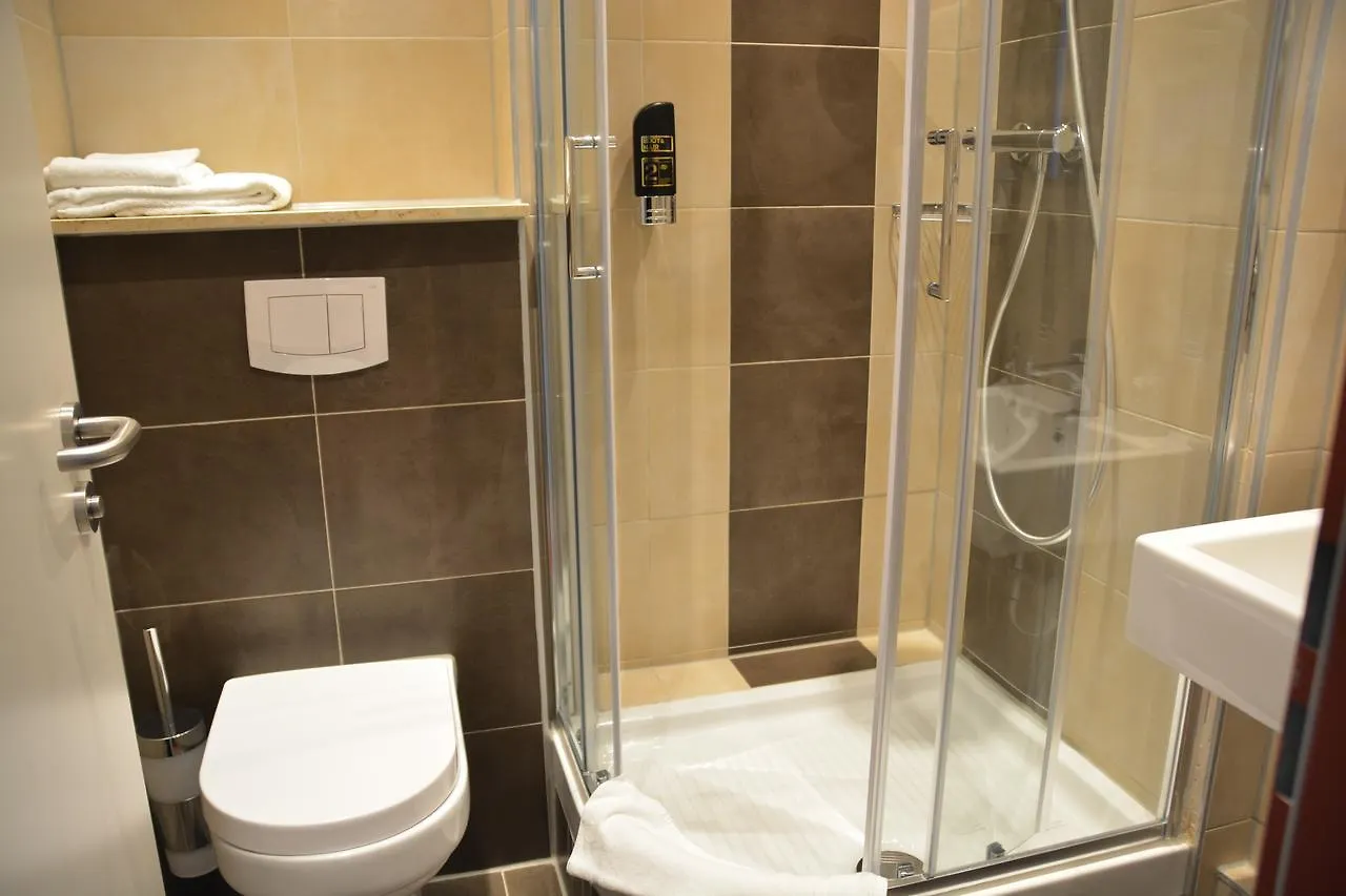Altstadthotel Harburg Amburgo 3*,